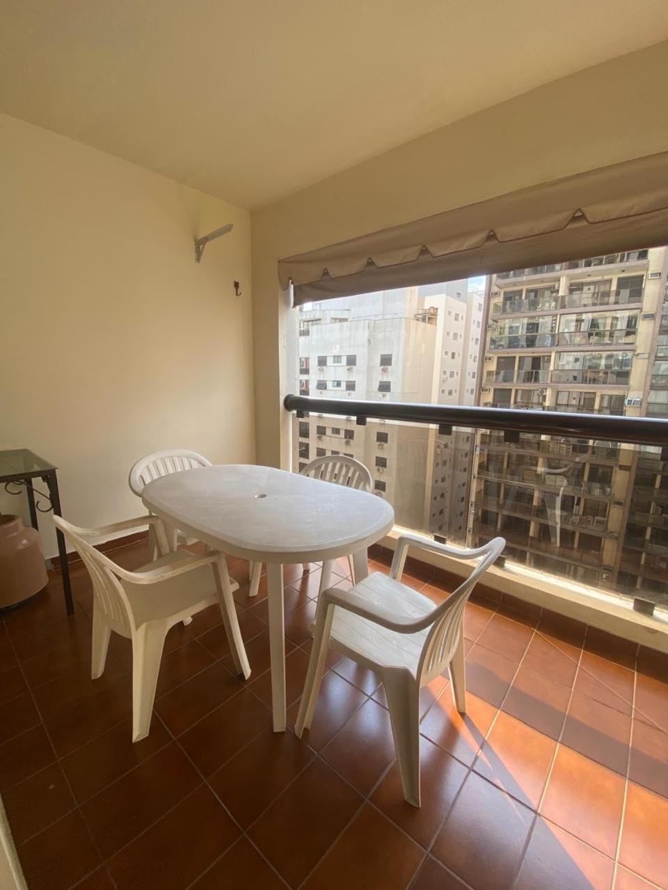 2 Dorm L Piscina L Sauna L Garagem L 200M Da Praia Das Pitangueiras Guarujá Esterno foto